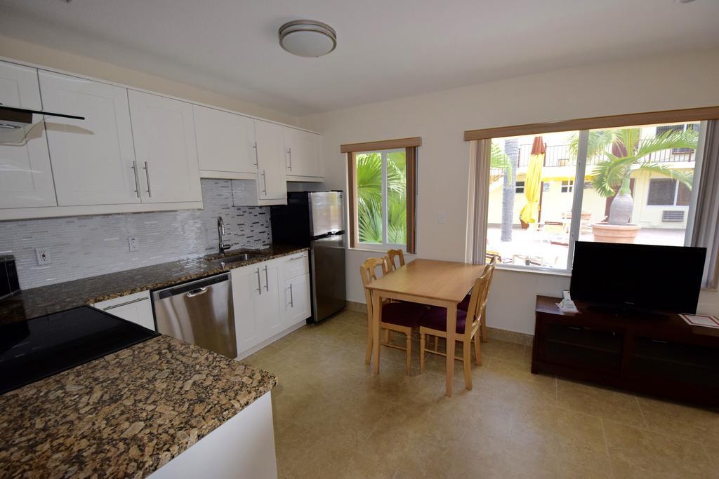 Surf Side Resort Pompano Beach Bagian luar foto
