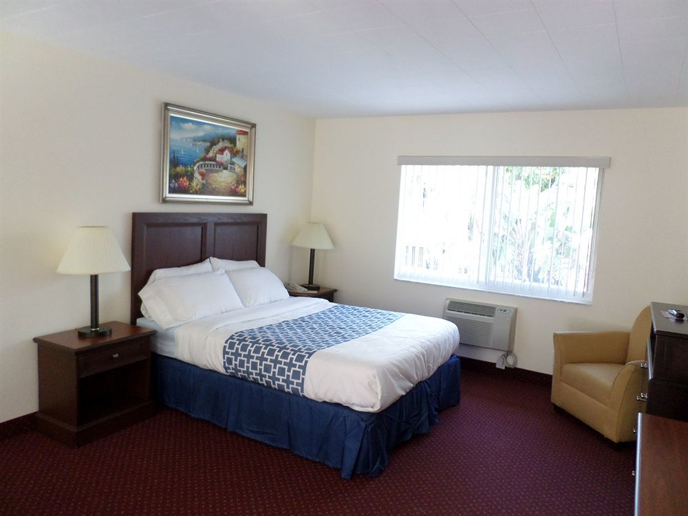 Surf Side Resort Pompano Beach Bagian luar foto