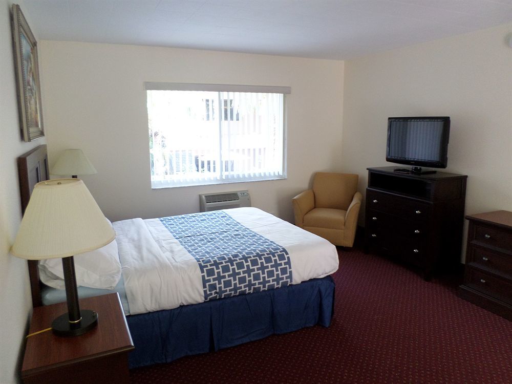 Surf Side Resort Pompano Beach Bagian luar foto