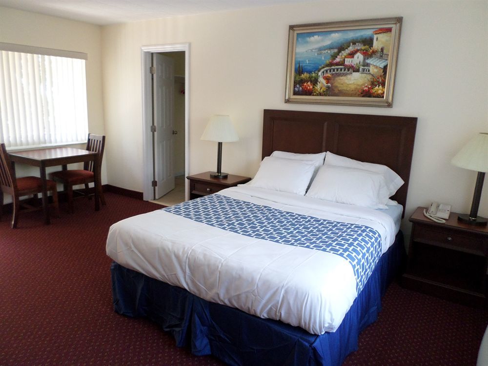 Surf Side Resort Pompano Beach Bagian luar foto